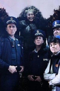 Wellington Paranormal – S04E01 – Bird Woman