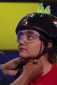 Double Dare – S01E25 – Team LaurDIY vs. Team Wassabi