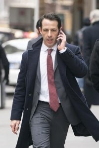 Succession – S01E06 – Which Side Are You On?