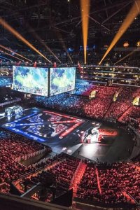 Explained – S01E08 – eSports