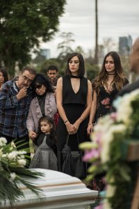 Vida – S01E01 – Episode #1.1