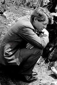 Bobby Kennedy for President – S01E02 – I’d Like to Serve