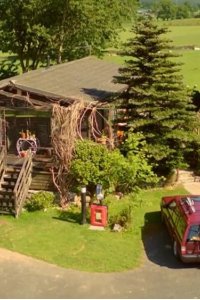 Home from Home – S2016E01 – Pilot