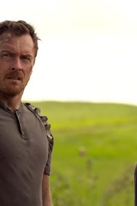 Lost in Space – S01E08 – Trajectory