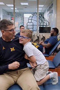 All or Nothing: The Michigan Wolverines – S01E02 – Big Man on Campus