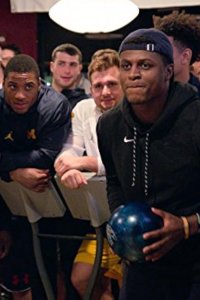 All or Nothing: The Michigan Wolverines – S01E08 – Michigan Men