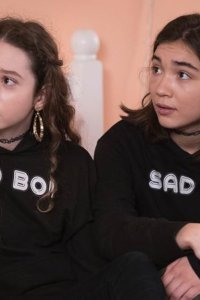 Splitting Up Together – S02E10 – China-Curious