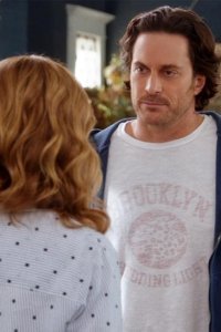 Splitting Up Together – S02E18 – Welcome Home