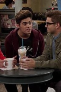 Alexa & Katie – S01E12 – Winter Formal: Part 1