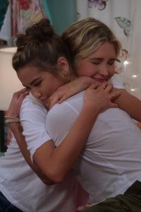 Alexa & Katie – S04E08 – This Feels Right