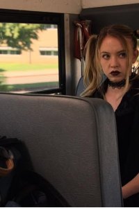 Everything Sucks! – S01E08 – I Just Wanna Be Anybody