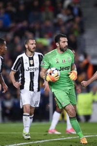 First Team: Juventus – S01E01 – Episode #1.1