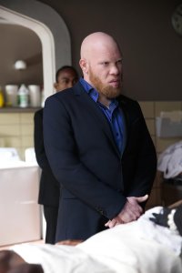 Black Lightning – S01E04 – Black Jesus