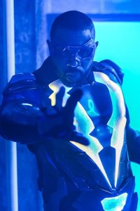 Black Lightning – S01E07 – Equinox: The Book of Fate