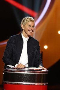 Ellen’s Game of Games – S01E01 – Special Preview