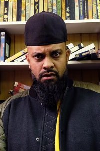 Man Like Mobeen – S01E03 – Upper Room