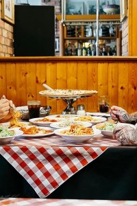 It’s Suppertime! – S2017E01 – Meatballs You Wish Your Grandma Made
