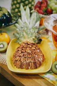It’s Suppertime! – S2018E12 – Polaroid Perfect Glazed Ham