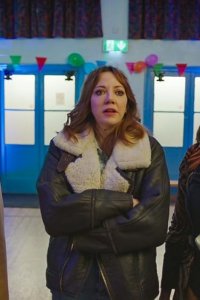 Motherland – S03E05 – Amanda’s FUNraiser