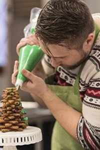Christmas Cookie Challenge – S01E02 – Traditions Turned Trendy