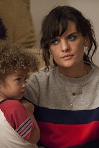 SMILF – S01E05 – Run, Bridgette, Run or Forty-Eight Burnt Cupcakes & Graveyard Rum