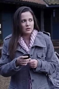 Home Alone – S01E01 – Portrait of a Stalker