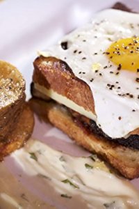 Late Nite Eats – S01E09 – Charleston