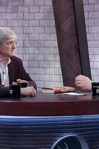 The Opposition with Jordan Klepper – S2018E52 – David Corn & Michael Isikoff