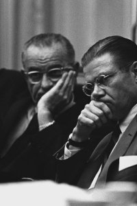 The Vietnam War – S01E03 – The River Styx (January 1964-December 1965)
