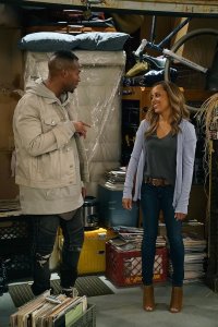 Marlon – S01E02 – Cleaning Out the Closet