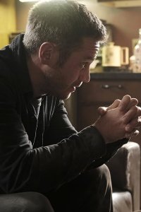 Somewhere Between – S01E01 – For One to Live
