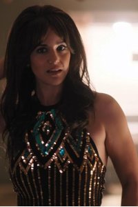 Room 104 – S04E04 – Bangs