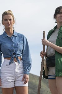 GLOW – S03E06 – Outward Bound