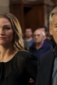 Riviera – S03E08 – Réduire au silence/Silence