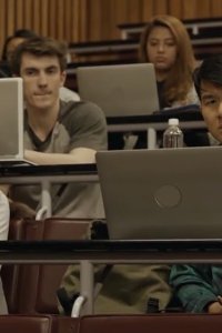 Ronny Chieng: International Student – S01E01 – Pilot