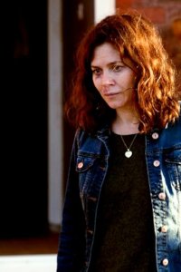 Broken – S01E01 – Christina