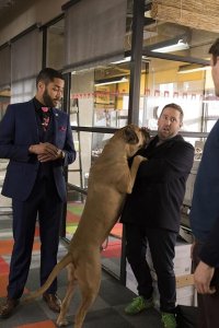 Loaded – S01E06 – The Red List