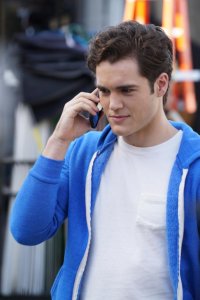 Famous in Love – S01E08 – Crazy Scripted Love