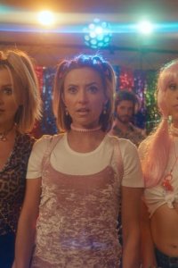 Hollywood Darlings – S02E01 – Y2K