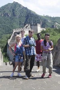 Gap Year – S01E01 – China – The Wall