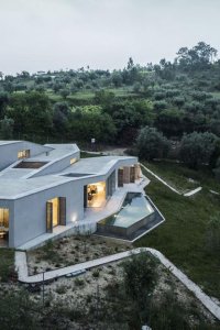 The World’s Most Extraordinary Homes – S02E01 – Portugal