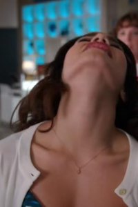 Powerless – S2017E09 – Emergency Punch-Up