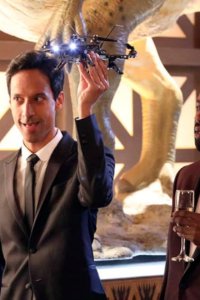 Powerless – S2017E12 – Van of the Year