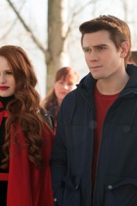 Riverdale – S01E09 – Chapter Nine: La Grande Illusion