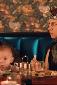 Workin’ Moms – S01E03 – Fem Card
