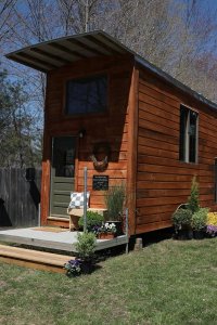Maine Cabin Masters – S11E03 – Big Reward on a Tiny Cabin