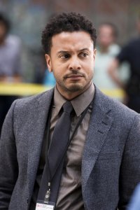 Ransom – S01E03 – The Box