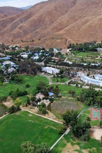Leah Remini: Scientology and the Aftermath – S03E02 – Star Witness