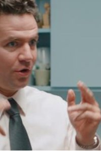 Brown Nation – S01E02 – The New Hire
