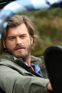 Cesur ve Güzel – S2016E01 – Episode #1.1